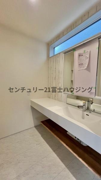 �_�ސ쌧������s�����u2���ڂ̐V�z��ˌ��Ă̐��ʑ�E���ʏ�