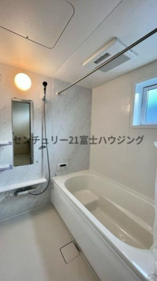 �_�ސ쌧������s�����u2���ڂ̐V�z��ˌ��Ă̗���