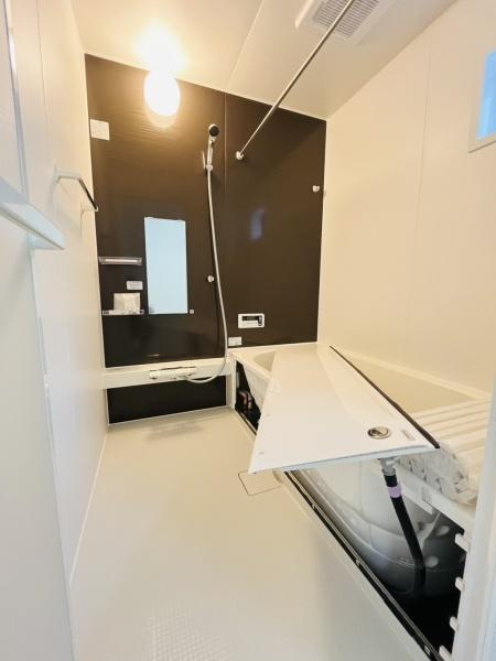 �_�ސ쌧������s����1���ڂ̐V�z��ˌ��Ă̗���