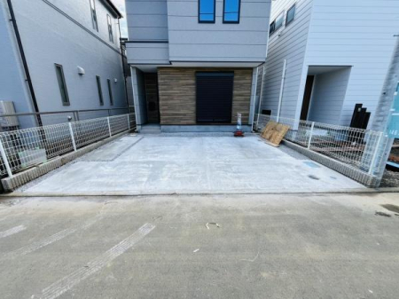 �_�ސ쌧������s����1���ڂ̐V�z��ˌ��Ă̒��ԏ�