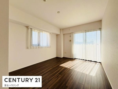 �_�ސ쌧����s�����C��3���ڂ̒��Ã}���V�����̐Q��