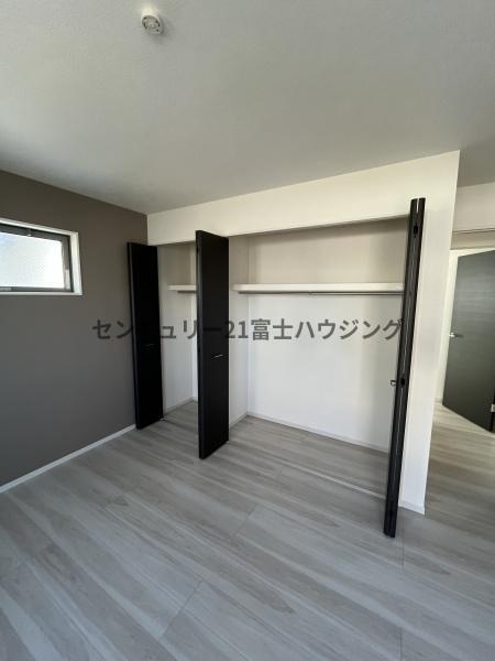 �_�ސ쌧������s���5���ڂ̐V�z��ˌ��Ă̎��[