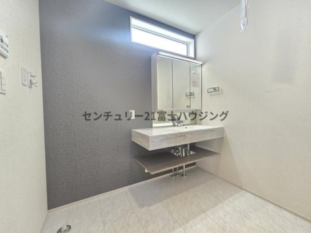 _ސ쌧spc̐VzˌĂ̐ʑEʏ