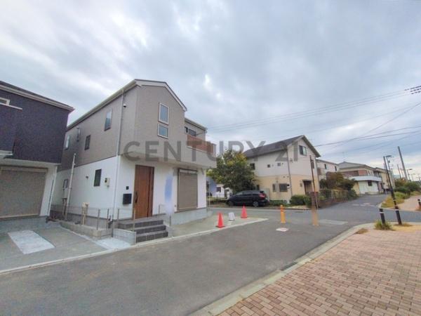 _ސ쌧s5ڂ̐VzˌĂ̑OʓH܂ތnʐ^