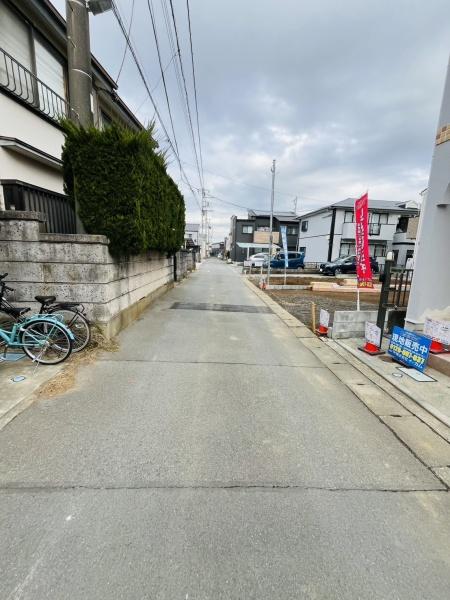 �_�ސ쌧������s�����̒��È�ˌ��Ă̑O�ʓ��H�܂ތ��n�ʐ^