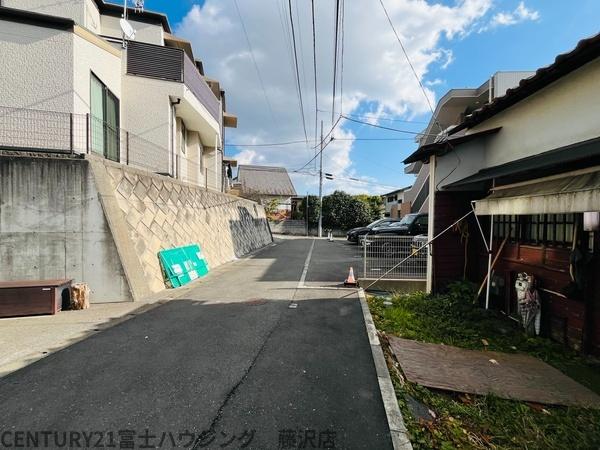 _ސ쌧qs̓yn̑OʓH܂ތnʐ^