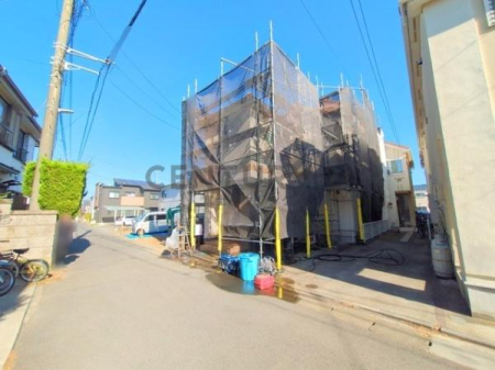 �_�ސ쌧������s�����̒��È�ˌ��Ă̑O�ʓ��H�܂ތ��n�ʐ^