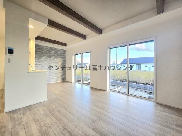 _ސ쌧sҊ̐VzˌẴrO