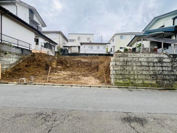 _ސ쌧qsz1ڂ̐VzˌĂ̑OʓH܂ތnʐ^