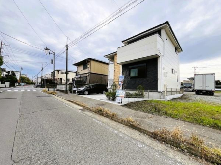 _ސ쌧s̐VzˌĂ̑OʓH܂ތnʐ^