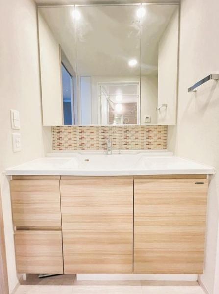 _ސ쌧؎s4ڂ̒Ã}V̐ʑEʏ