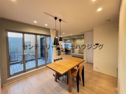 _ސ쌧sԉH̒ÈˌẴrO