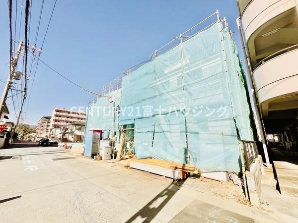 _ސ쌧s2ڂ̐VzˌĂ̑OʓH܂ތnʐ^