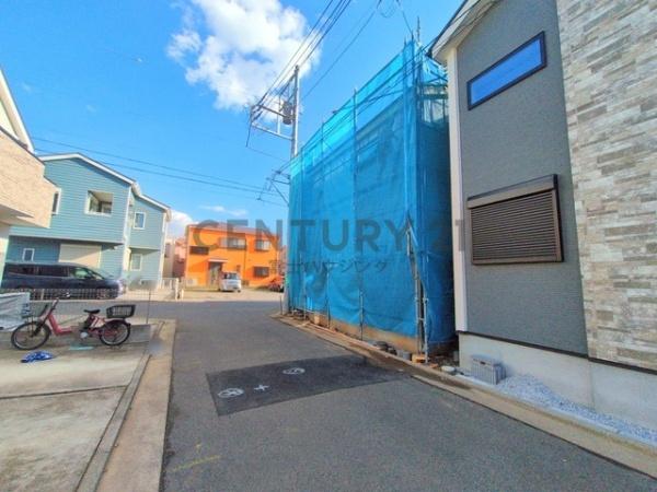 _ސ쌧s̐VzˌĂ̑OʓH܂ތnʐ^