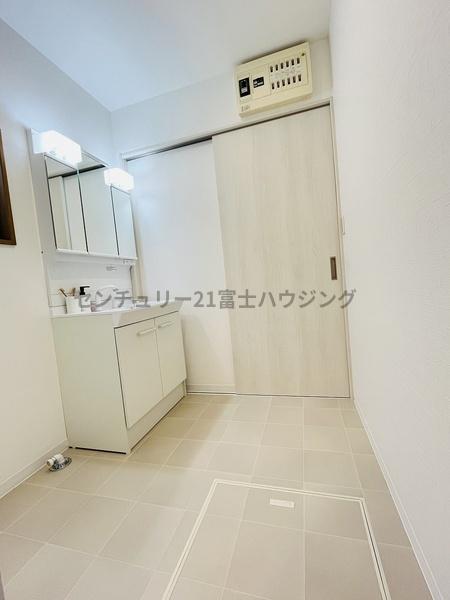 _ސ쌧so̒ÈˌĂ̐ʑEʏ