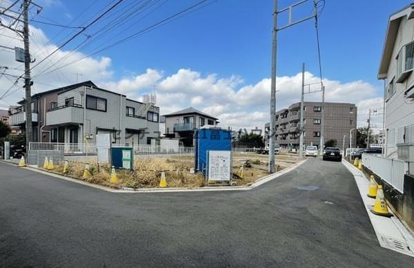 �_�ސ쌧������s�o�����̓y�n�̑O�ʓ��H�܂ތ��n�ʐ^