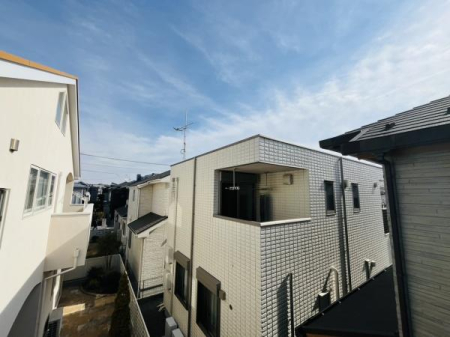 �_�ސ쌧������s��̒��È�ˌ��Ă̏Z�˂���̒��]�ʐ^