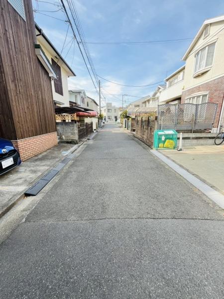 �_�ސ쌧������s��̒��È�ˌ��Ă̑O�ʓ��H�܂ތ��n�ʐ^