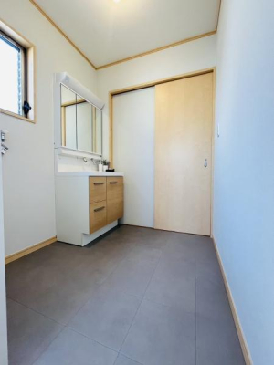 �_�ސ쌧������s��̒��È�ˌ��Ă̐��ʑ�E���ʏ�