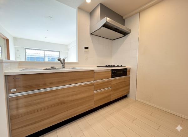 �_�ސ쌧����s�얼�̒��Ã}���V�����̃L�b�`��