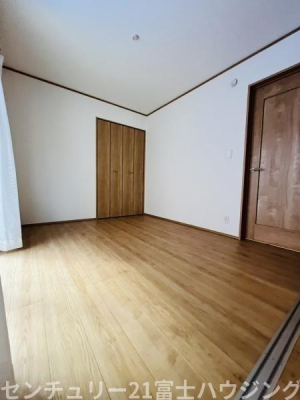 �_�ސ쌧������s����4���ڂ̐V�z��ˌ��Ă̐Q��