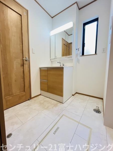 �_�ސ쌧������s����4���ڂ̐V�z��ˌ��Ă̐��ʑ�E���ʏ�