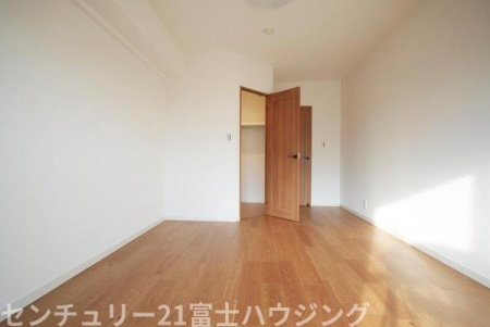 �_�ސ쌧������s���a�c2���ڂ̒��Ã}���V�����̐Q��