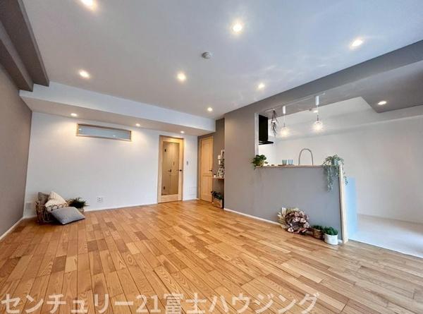 �_�ސ쌧������s�΂��l�̒��Ã}���V�����̃��r���O