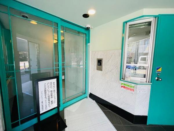 �_�ސ쌧����s����̒��Ã}���V�����̃G���g�����X