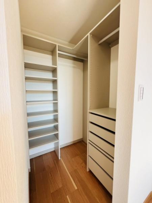 �_�ސ쌧������s�l�|3���ڂ̐V�z��ˌ��Ă̎��[