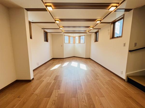 �_�ސ쌧������s�l�|3���ڂ̐V�z��ˌ��Ẵ��r���O