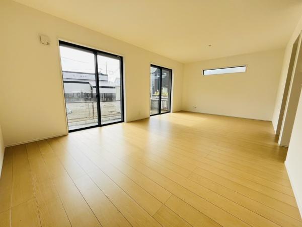 �_�ސ쌧������s����2���ڂ̐V�z��ˌ��Ẵ��r���O