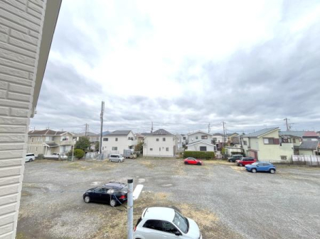 �_�ސ쌧������s�����u2���ڂ̐V�z��ˌ��Ă̏Z�˂���̒��]�ʐ^