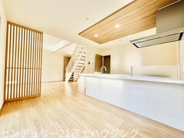 �_�ސ쌧����s�����̐V�z��ˌ��Ẵ��r���O