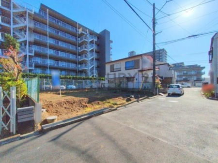 �_�ސ쌧������s��̓y�n�̑O�ʓ��H�܂ތ��n�ʐ^