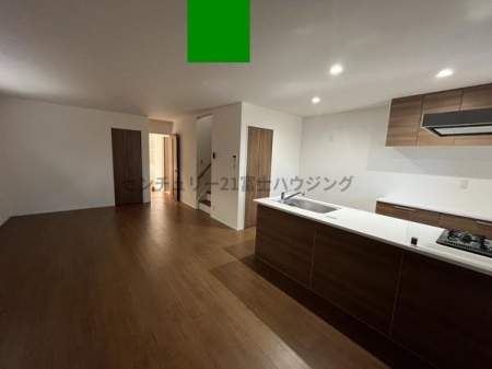 �_�ސ쌧������s�����u2���ڂ̐V�z��ˌ��Ẵ��r���O