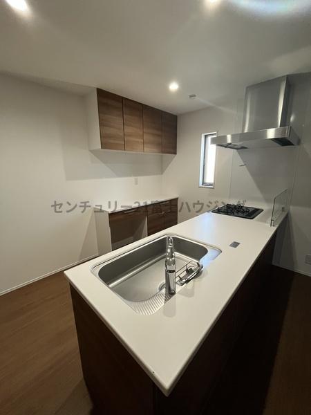 �_�ސ쌧������s�����u2���ڂ̐V�z��ˌ��ẴL�b�`��