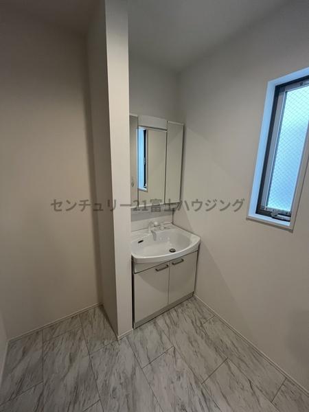 �_�ސ쌧������s�����u2���ڂ̐V�z��ˌ��Ă̐��ʑ�E���ʏ�