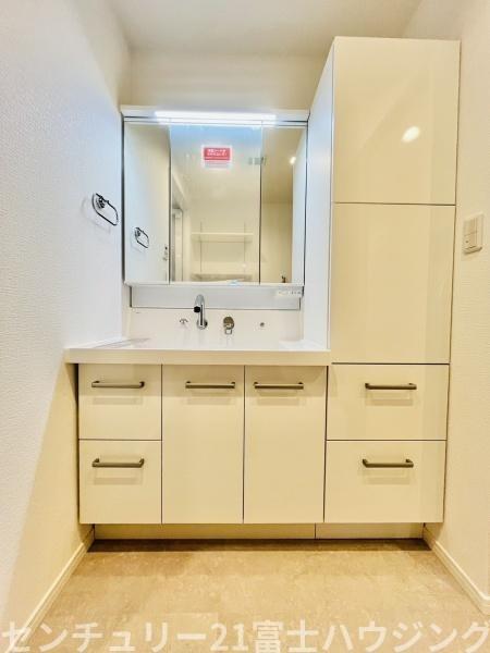 �_�ސ쌧����s�А��C��2���ڂ̒��Ã}���V�����̐��ʑ�E���ʏ�