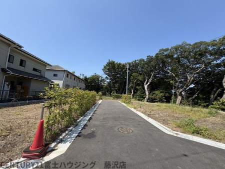 �_�ސ쌧����s���1���ڂ̓y�n�̂��̑����n