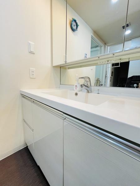 �_�ސ쌧���ˎs�����u�̒��Ã}���V�����̐��ʑ�E���ʏ�