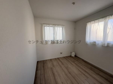 �_�ސ쌧������s������2���ڂ̐V�z��ˌ��Ẵ��r���O�ȊO�̋���