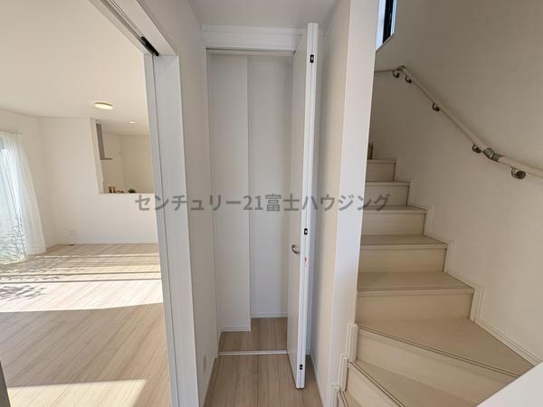 �_�ސ쌧������s������2���ڂ̐V�z��ˌ��Ă̎��[