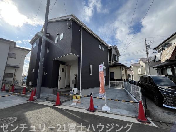 �_�ސ쌧������s����5���ڂ̐V�z��ˌ��Ă̌��n�O�ώʐ^