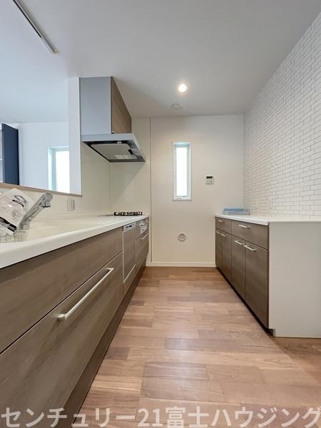 �_�ސ쌧������s����5���ڂ̐V�z��ˌ��ẴL�b�`��