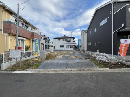 �_�ސ쌧������s����5���ڂ̓y�n�̑O�ʓ��H�܂ތ��n�ʐ^