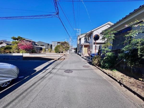 �_�ސ쌧������s�~���̐V�z��ˌ��Ă̑O�ʓ��H�܂ތ��n�ʐ^