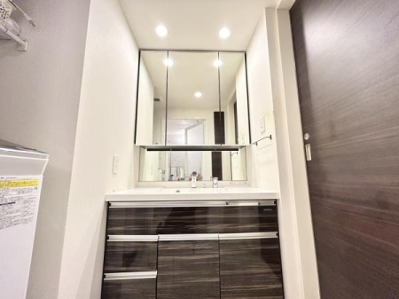 �_�ސ쌧����s�P�s��1���ڂ̒��Ã}���V�����̐��ʑ�E���ʏ�