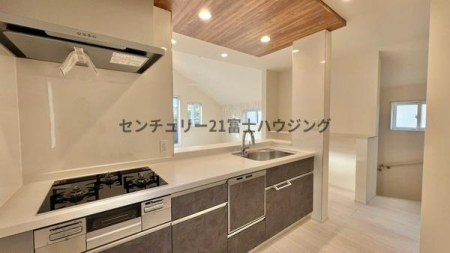 �_�ސ쌧������s�����u2���ڂ̐V�z��ˌ��ẴL�b�`��