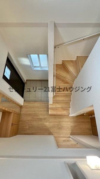 �_�ސ쌧������s�����u2���ڂ̐V�z��ˌ��Ă̂��̑�����